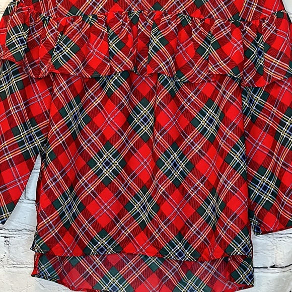 Crown & Ivy Christmas Plaid Top Size Medium Excellent Condition - Picture 5 of 10